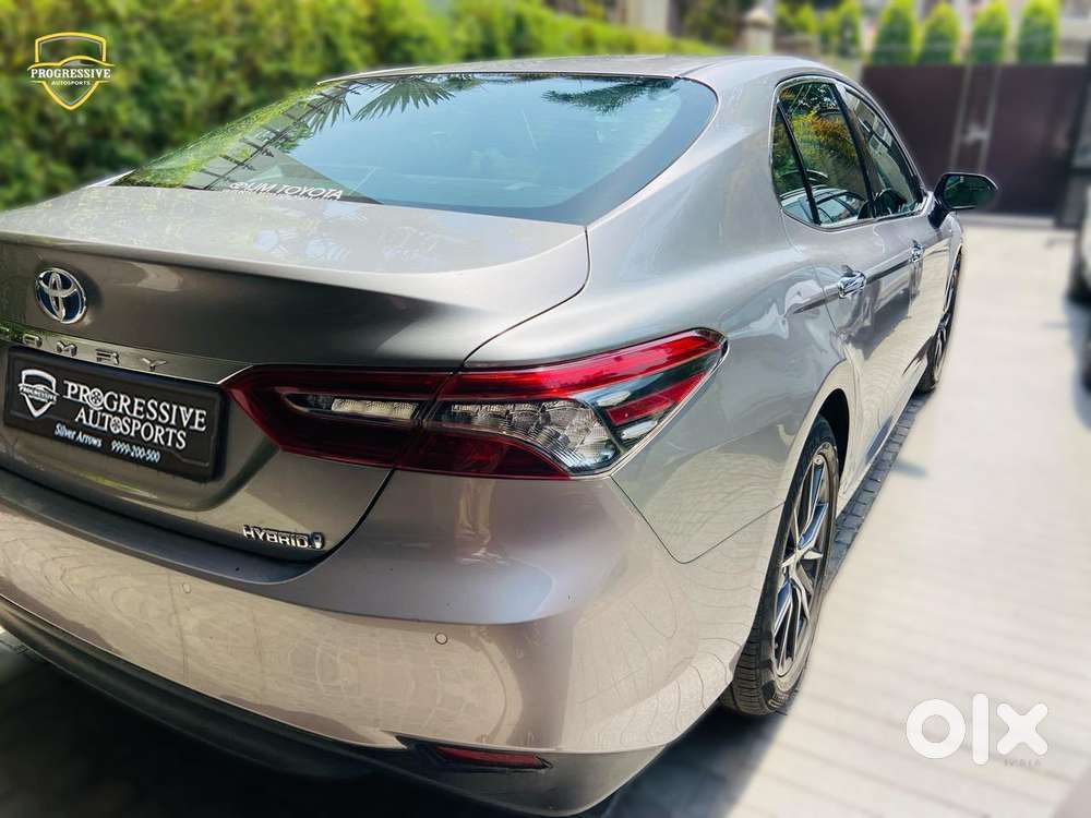 Toyota Camry Hybrid, 2023, Petrol