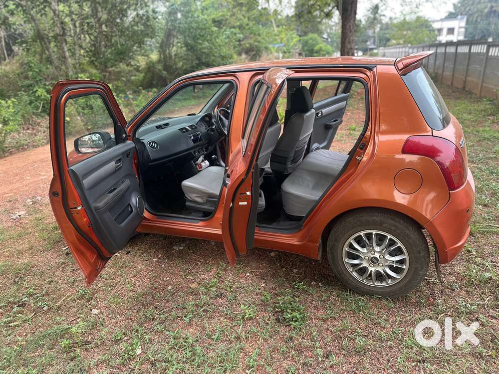 Maruti Suzuki Swift 2006 Petrol 87500 Km Driven