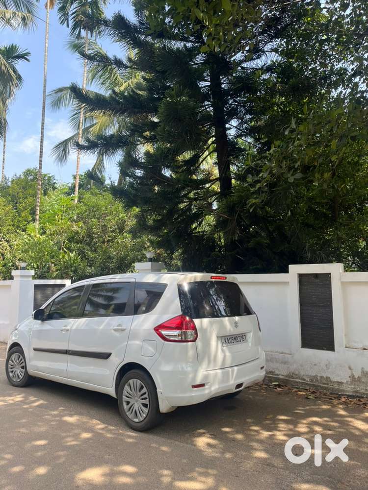 Maruti Suzuki Ertiga 2014 Diesel 166000 Km Driven Well Maintained