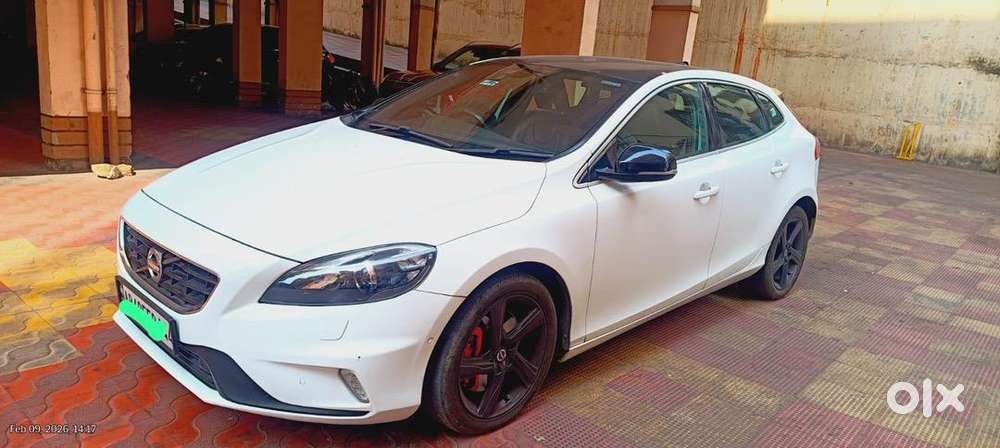 Volvo V40 2016 Diesel Well Maintained