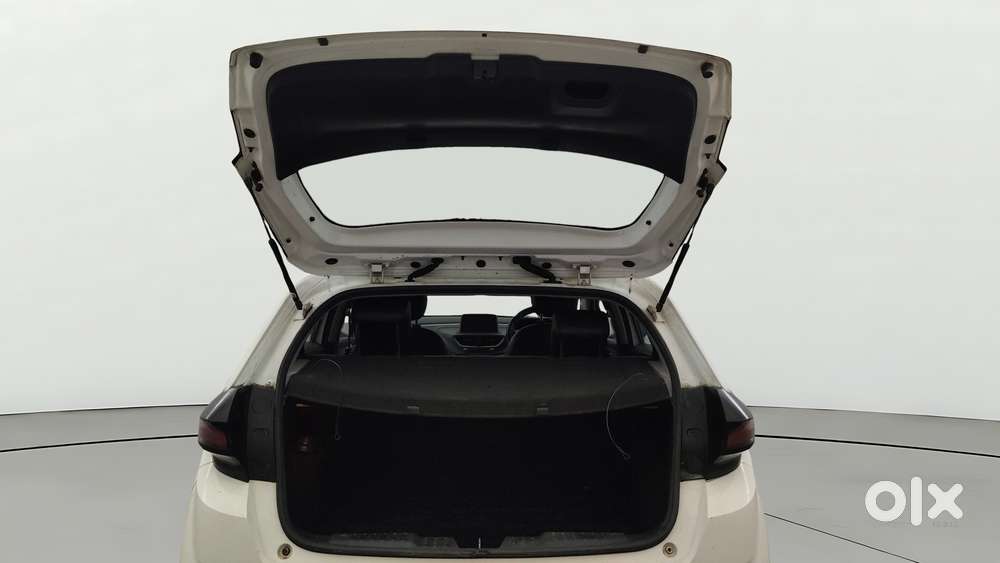 Tata Altroz Xz, 2020, Petrol