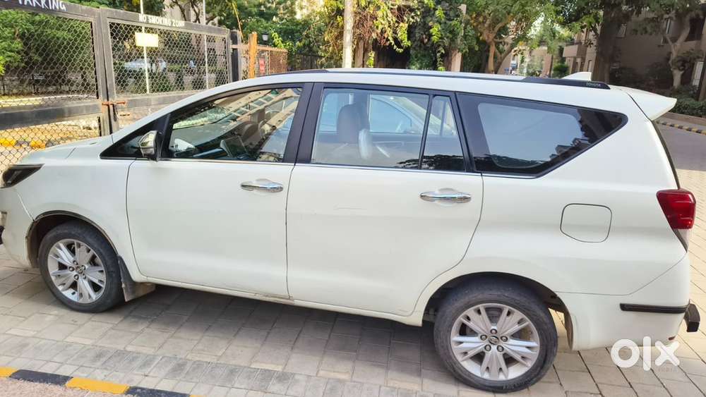 Toyota Innova Crysta 2016
