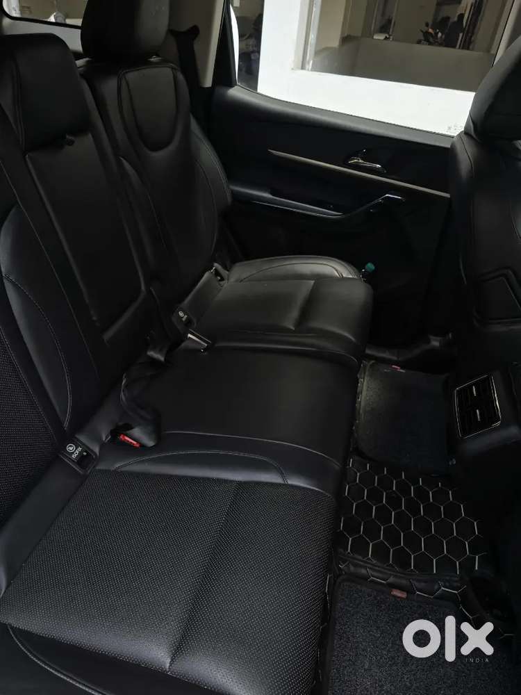 Mahindra Xuv700 Diesel 2028 Manual 29000 Km