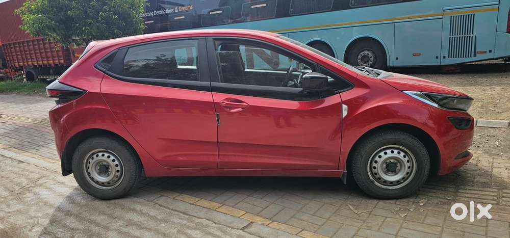 Tata Altroz Xe 2020 Year Petrol