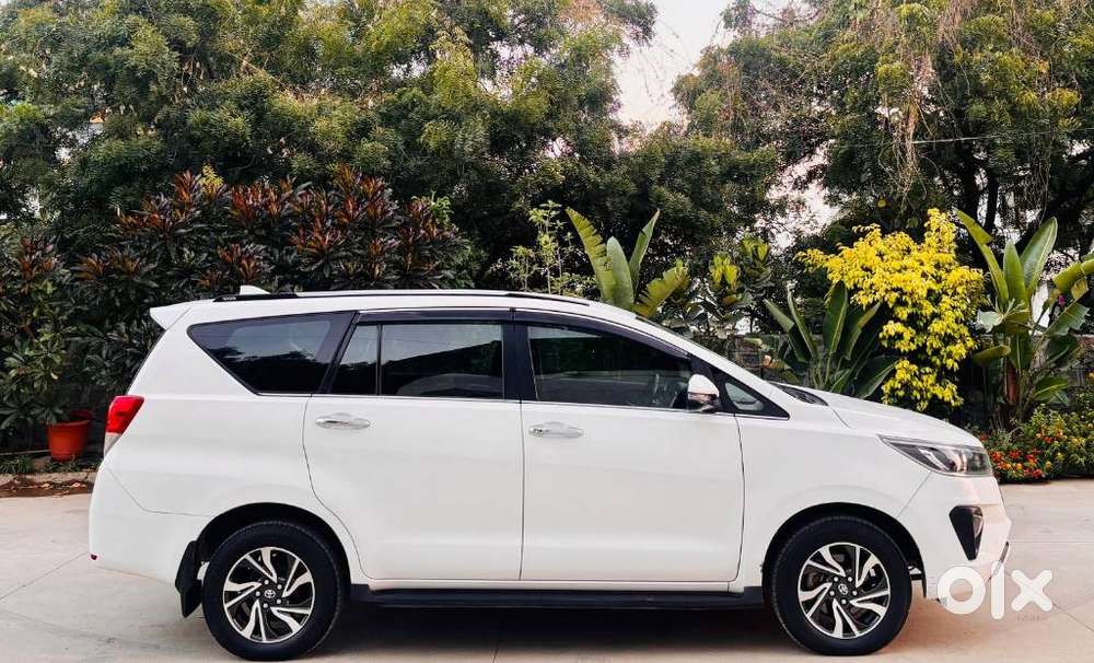 Toyota Innova Crysta 2.4 V 8 Str, 2021, Diesel