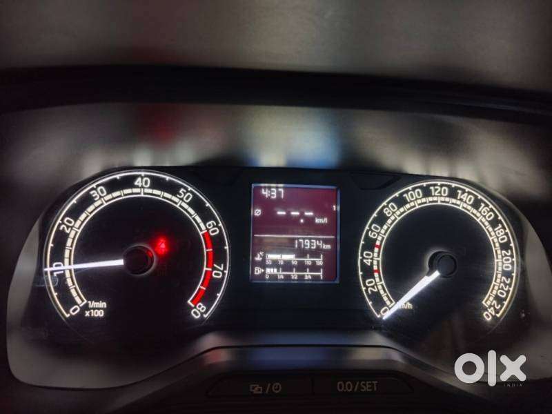Skoda Kushaq Active 1.0 Tsi Mt, 2022, Petrol