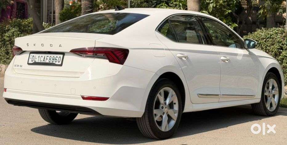 Skoda Octavia 2.0 Style Tsi At, 2022, Petrol