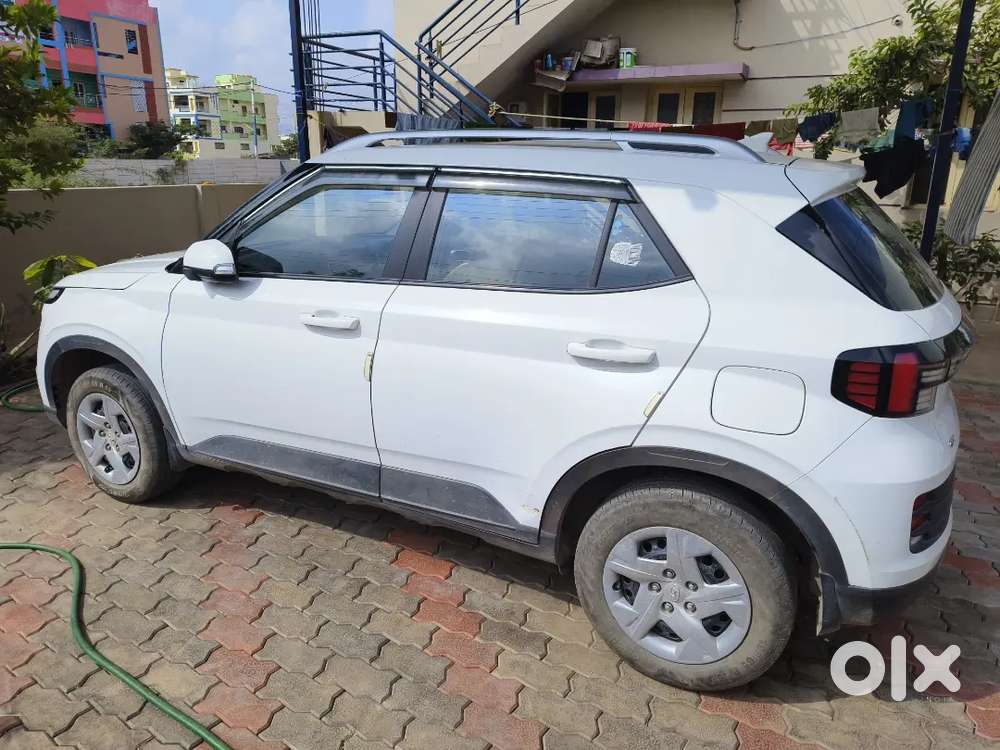 Hyundai Venue Petrol Manual 2022