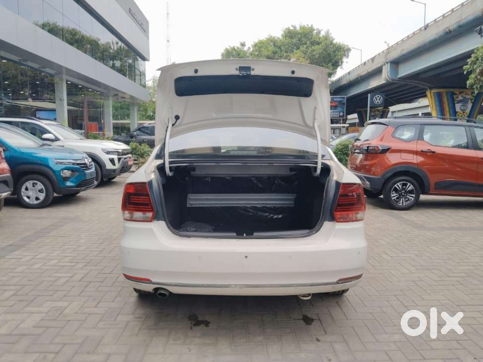Volkswagen Vento Petrol Highline At, 2016, Petrol