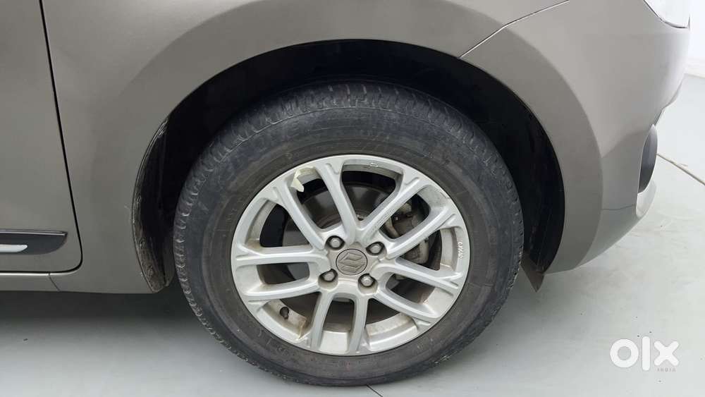 Maruti Suzuki Swift 1.3 Zxi, 2022, Petrol