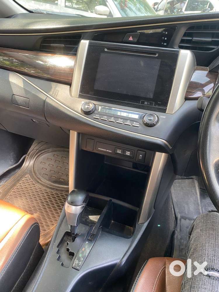 Toyota Innova Crysta 2.8z Automatic, 2017, Diesel