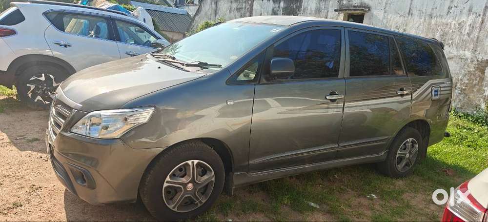 Toyota Innova 2.5 Gx 2015