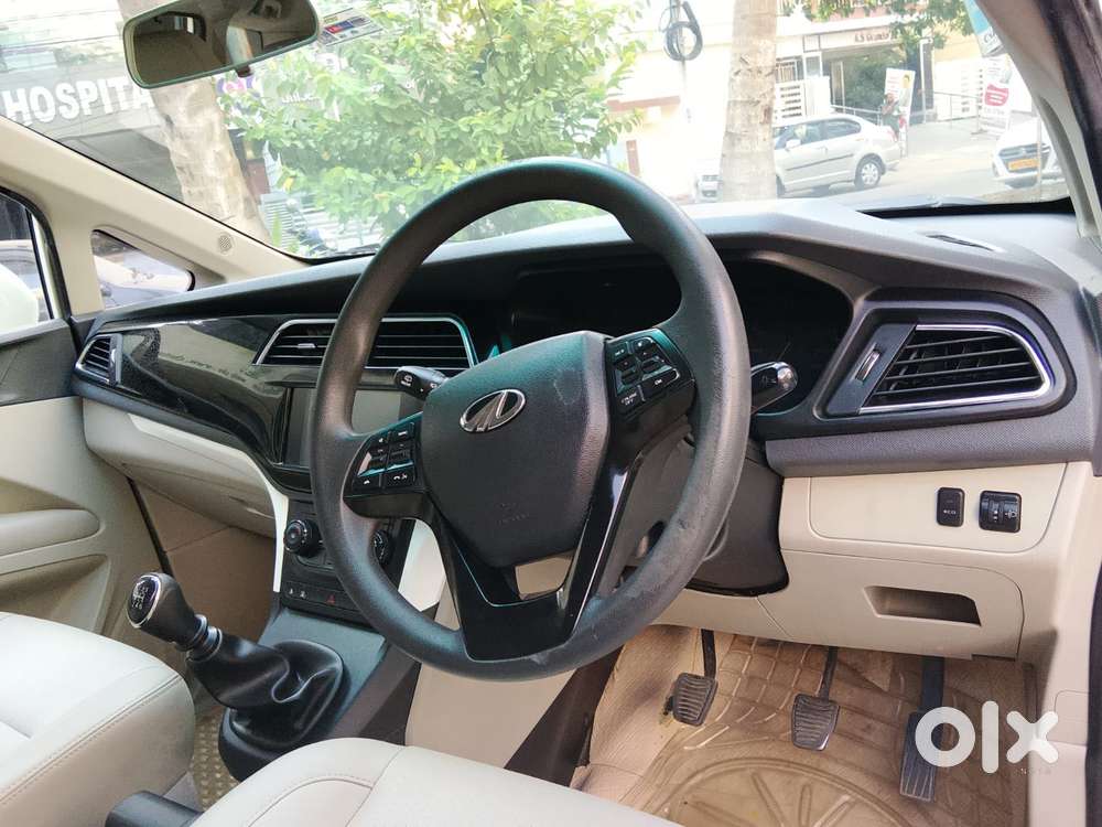 Mahindra Marazzo M8, 2019, Diesel
