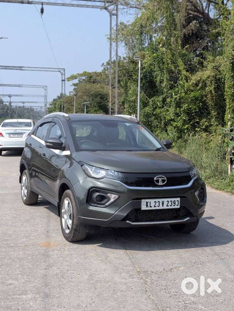 Tata Nexon 1.2 Revotron Xma Amt (s), 2022, Petrol