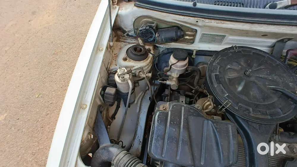 Good Condition White Colour Maruti Zen With Ac