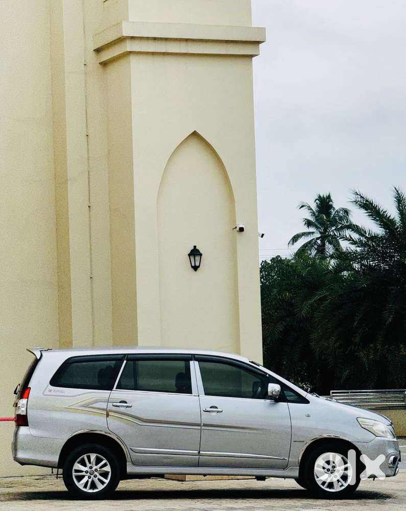 Toyota Innova 2.5 Gx 8 Str Bs-iii, 2016, Diesel