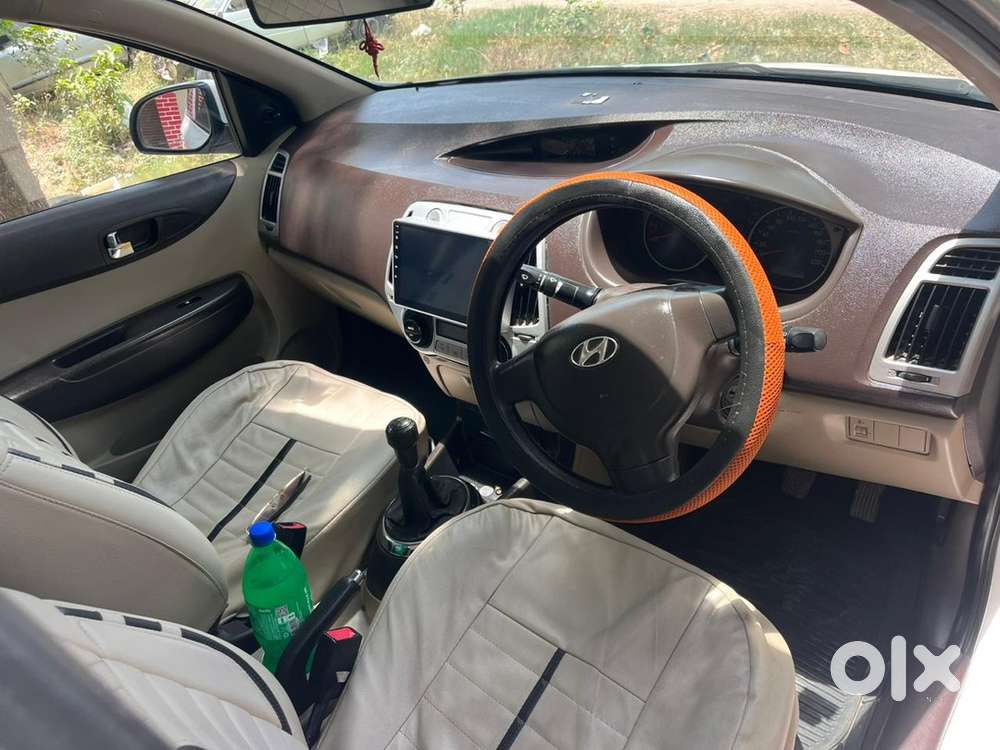 Hyundai I20 Magna 2011 Car