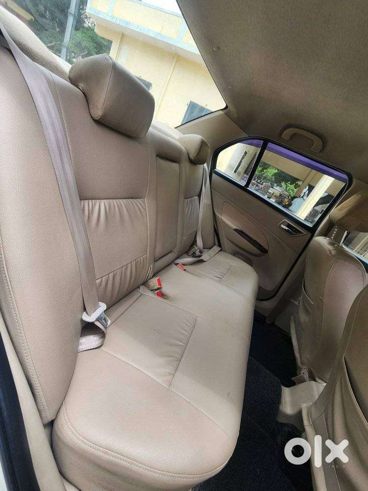 Maruti Suzuki Swift Dzire Vxi Optional, 2014, Petrol