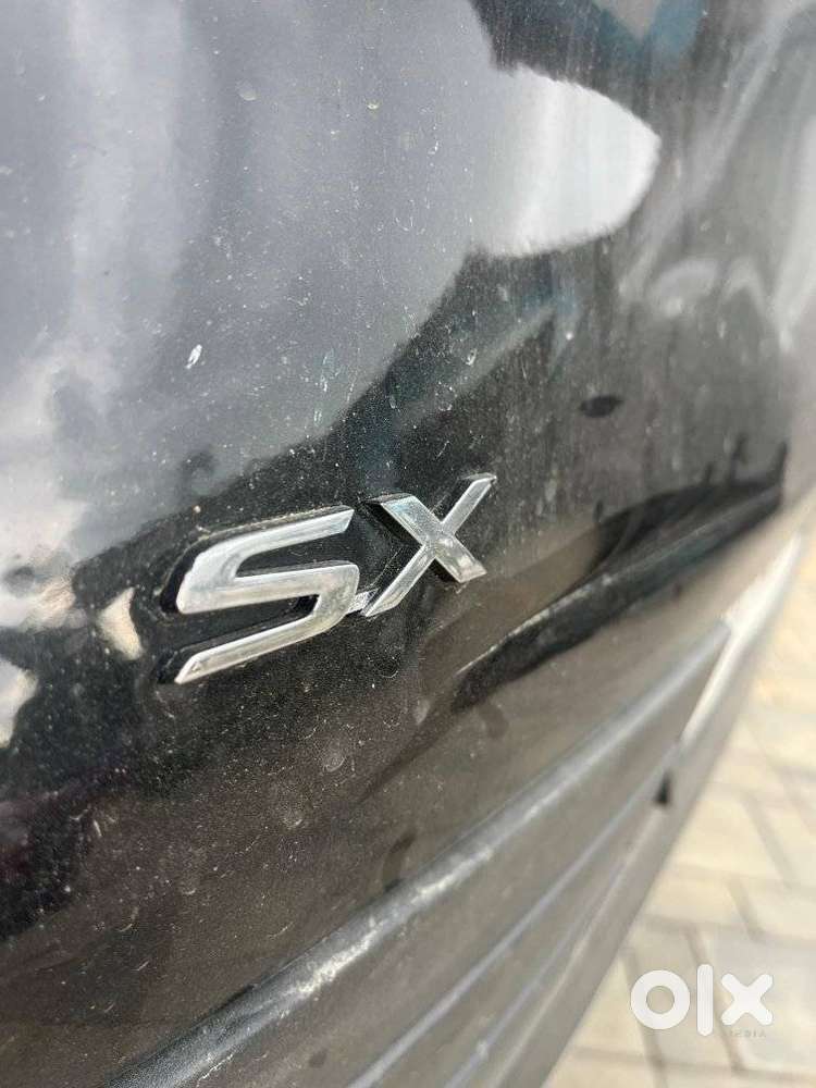 Hyundai Venue Sx (o) Mt 1.0 Turbo Dual Tone, 2025, Petrol