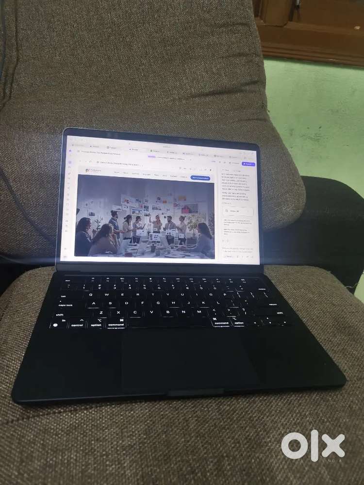 Apple MacBook AIR M2 16 GB/256GB SSD/MacOs sequocia)MC7X4HN/A