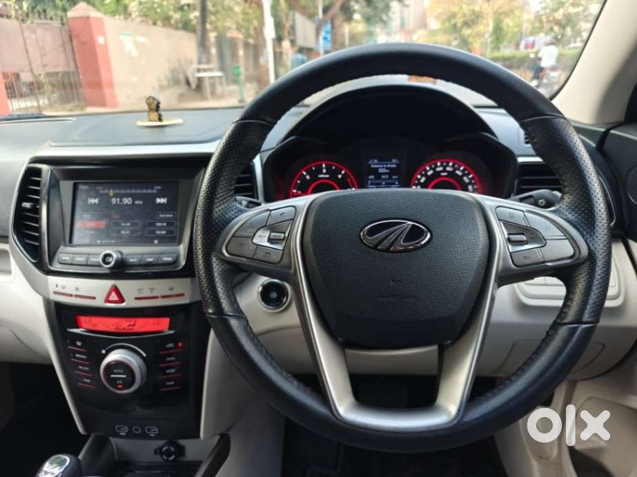 Mahindra Xuv300 W8 (o) 1.5 Diesel Amt, 2022, Diesel