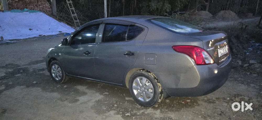 Nissan Sunny 2012 Petrol