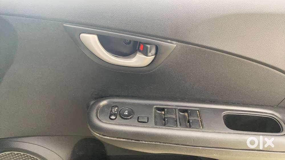 Honda Brio Vx Mt, 2017, Petrol