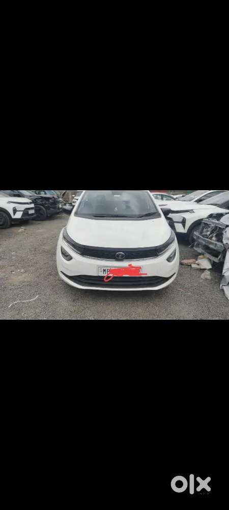 Altroz Xms ( With Sunroof) New Condition 2024 Model 16000 Km Single H