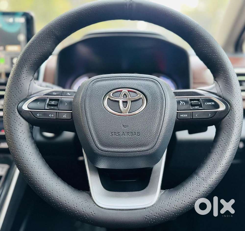 Toyota Innova Hycross 2.0 Vx (o) Hybrid 7 Str, 2024, Petrol