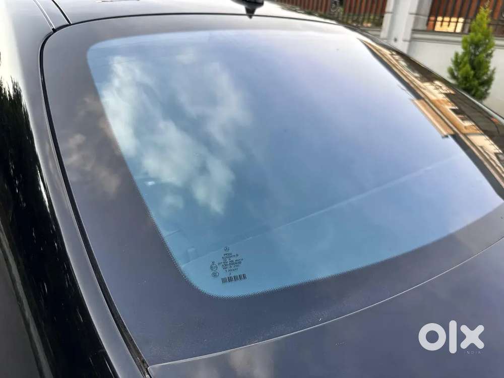 Mercedes Benz
S500