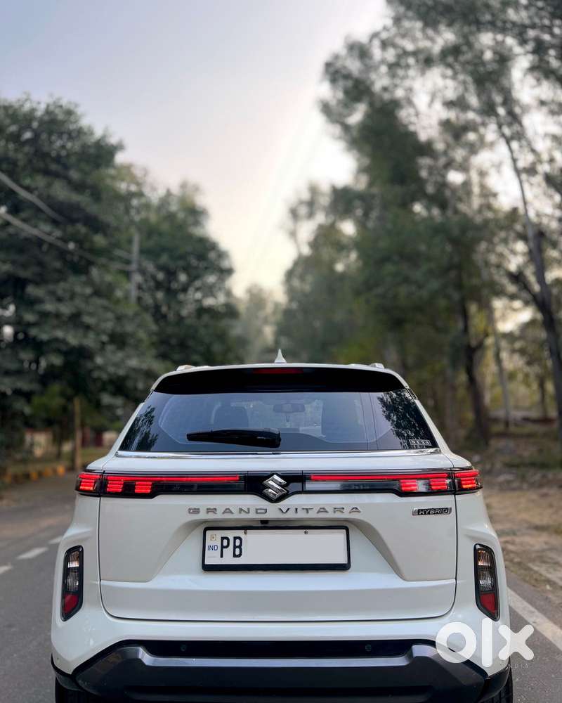Maruti Suzuki Grand Vitara 1.5 Zeta Plus Intelligent Hybrid Ecvt, 20..