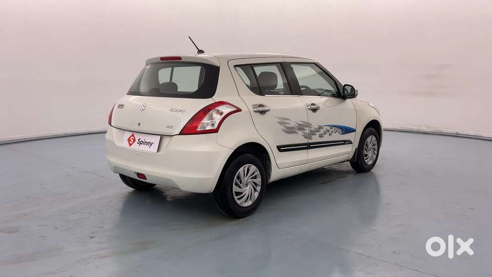Maruti Suzuki Swift Vxi Optional, 2016, Petrol