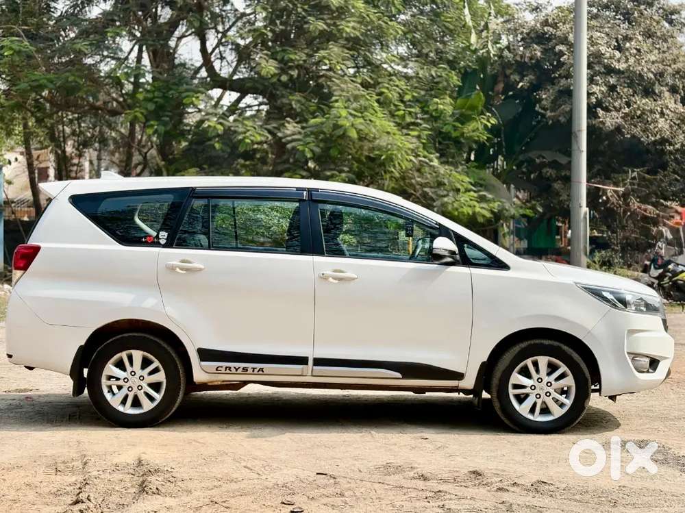 Toyota Innova Crysta 2.4 Mt 2023