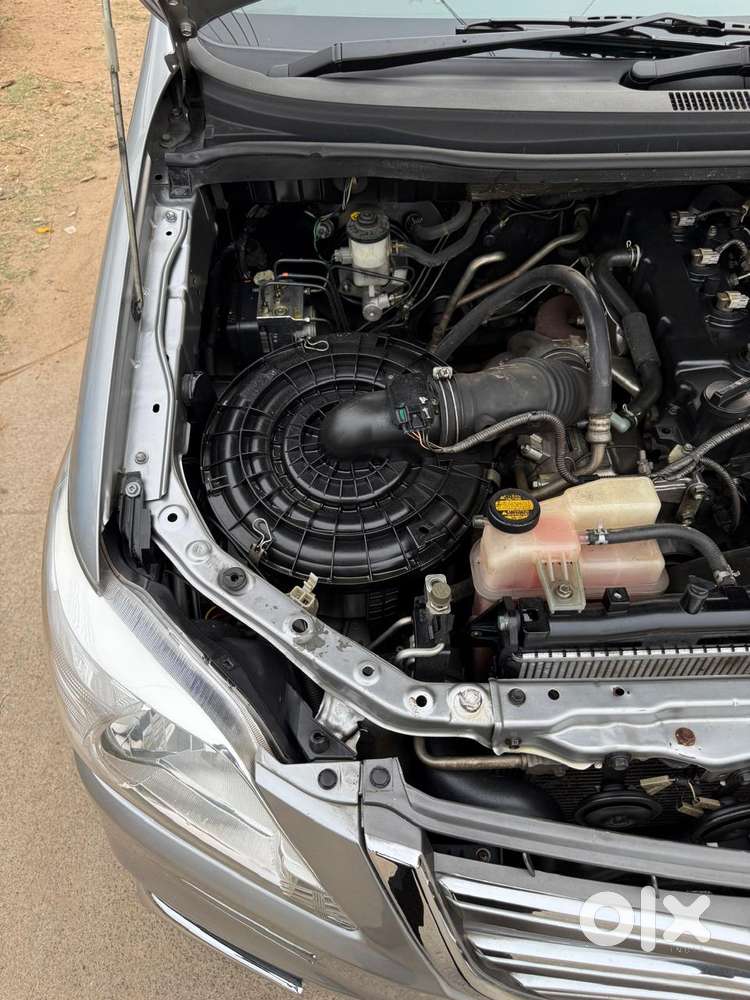 Toyota Innova 2.5 V 8 Str, 2015, Diesel