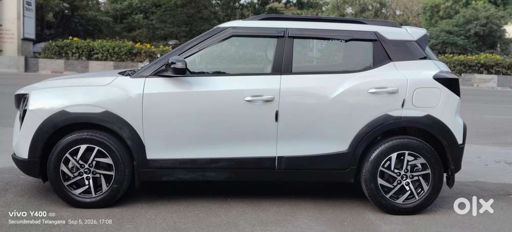 Mahindra Xuv 3xo Ax5 Pm Mt, 2025, Petrol