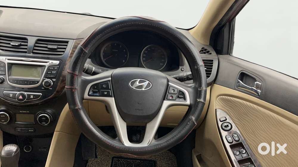 Hyundai Verna Fluidic 1.6 Vtvt Sx, 2014, Petrol
