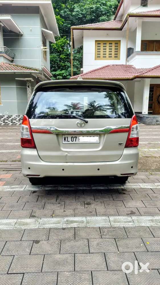 Toyota Innova 2014 Diesel Well Maintained