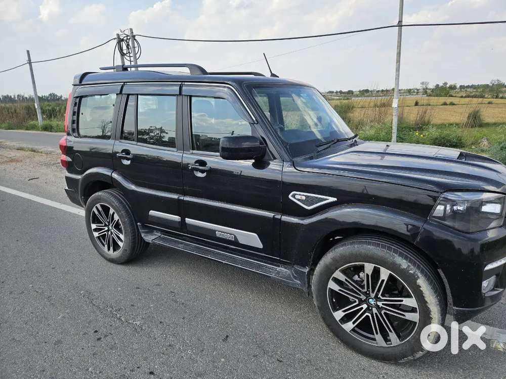 Mahindra Scorpio Classic S11 2024