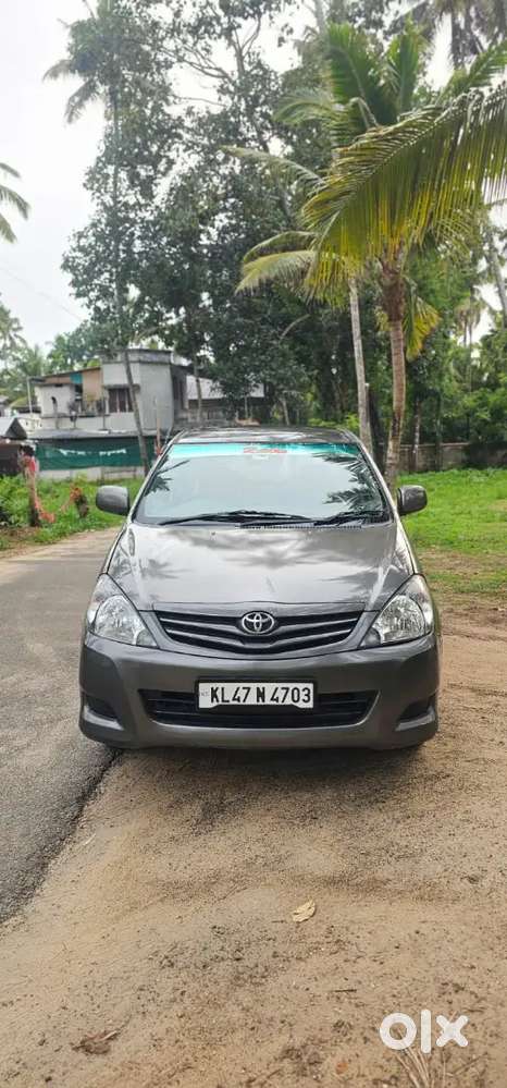 Toyota Innova 2011 Diesel Well Maintained