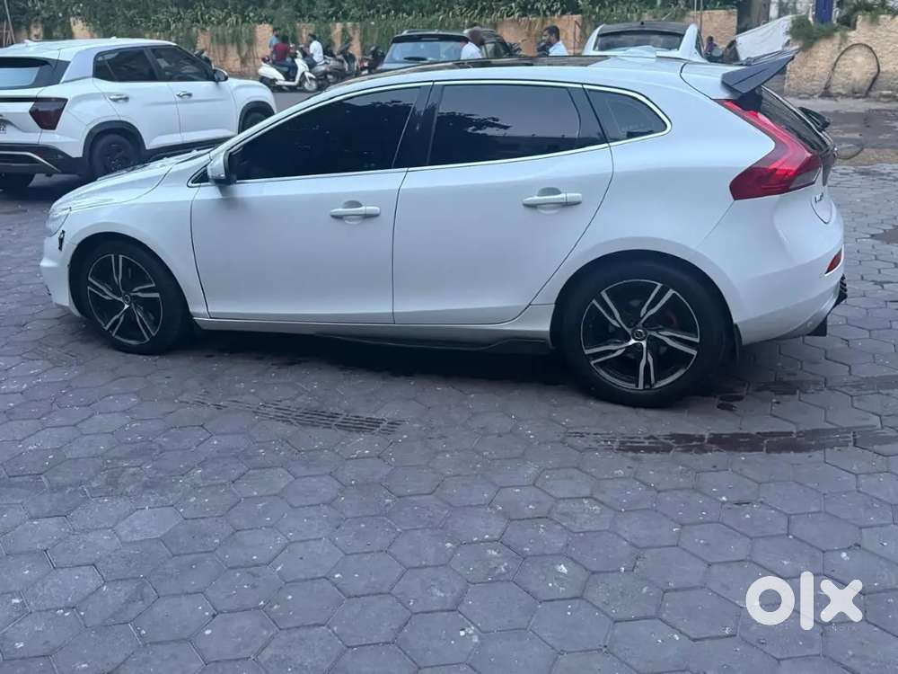 Volvo V40 D-3 2019 Diesel Well Maintained Regestered 2020