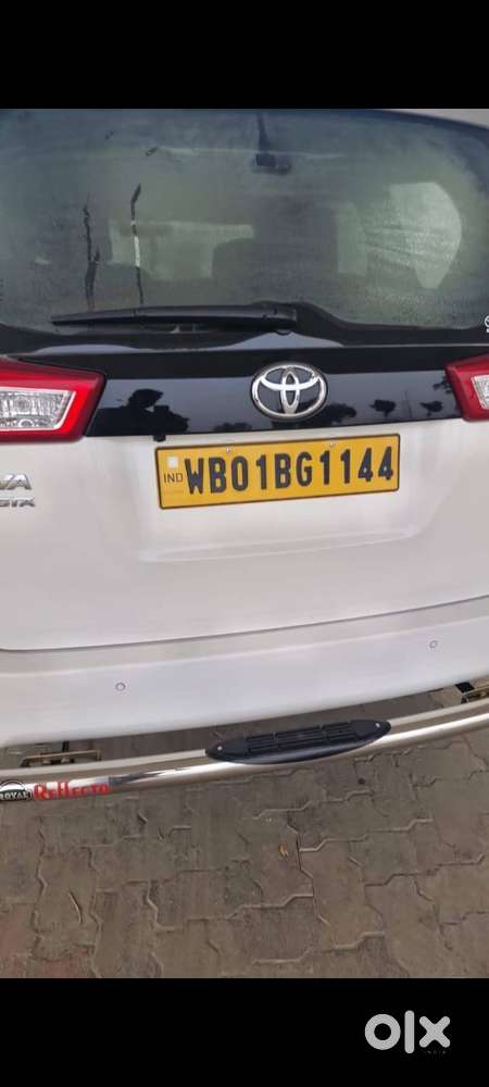 Toyota Innova Crysta 2.4 2026