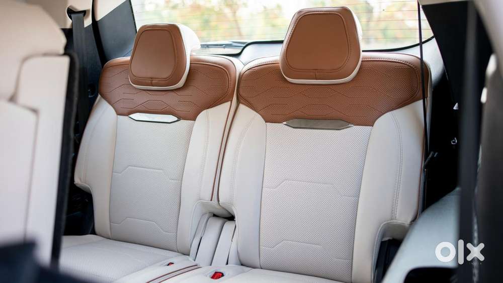 Mahindra Xuv 7xo Ax, 2026, Petrol