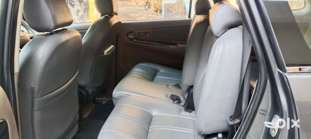 Toyota Innova [2013-2016] 2.5 G4 7 Str, 2015, Diesel