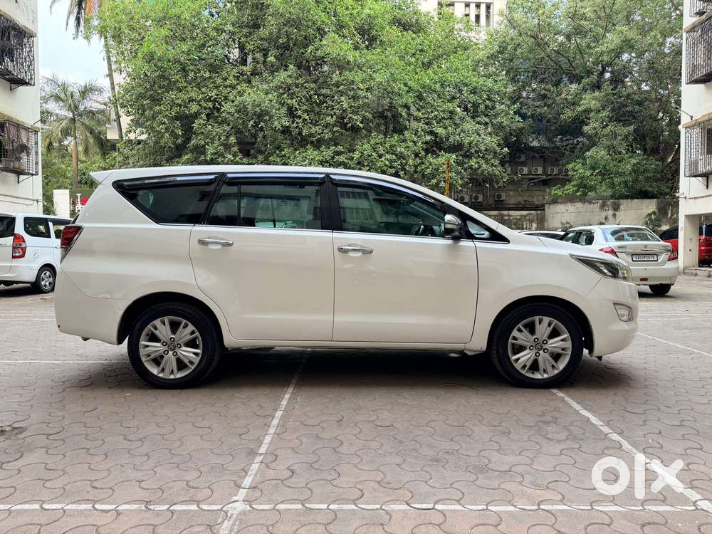 Toyota Innova Crysta