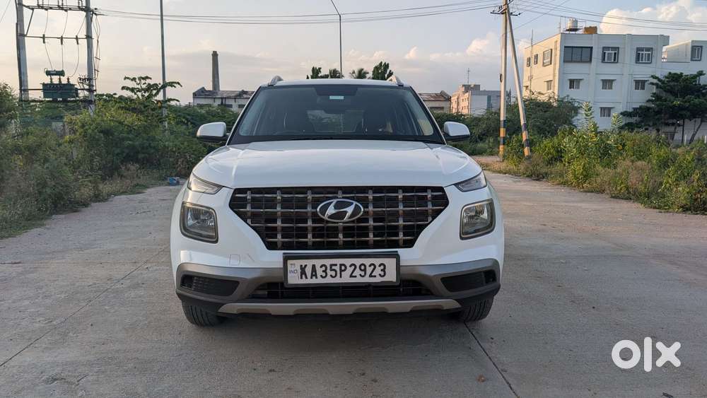 Hyundai Venue S (o) 1.2 Petrol Knight Edition, 2021, Cng & Hybrids