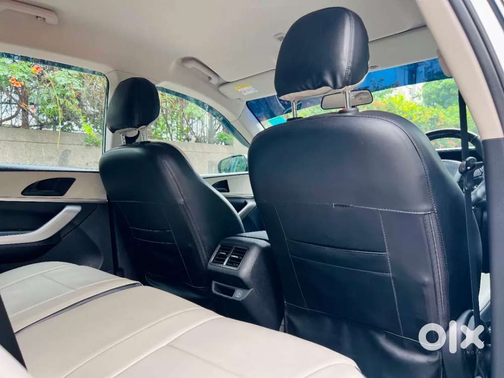 Mahindra Xuv700, 2025, Petrol