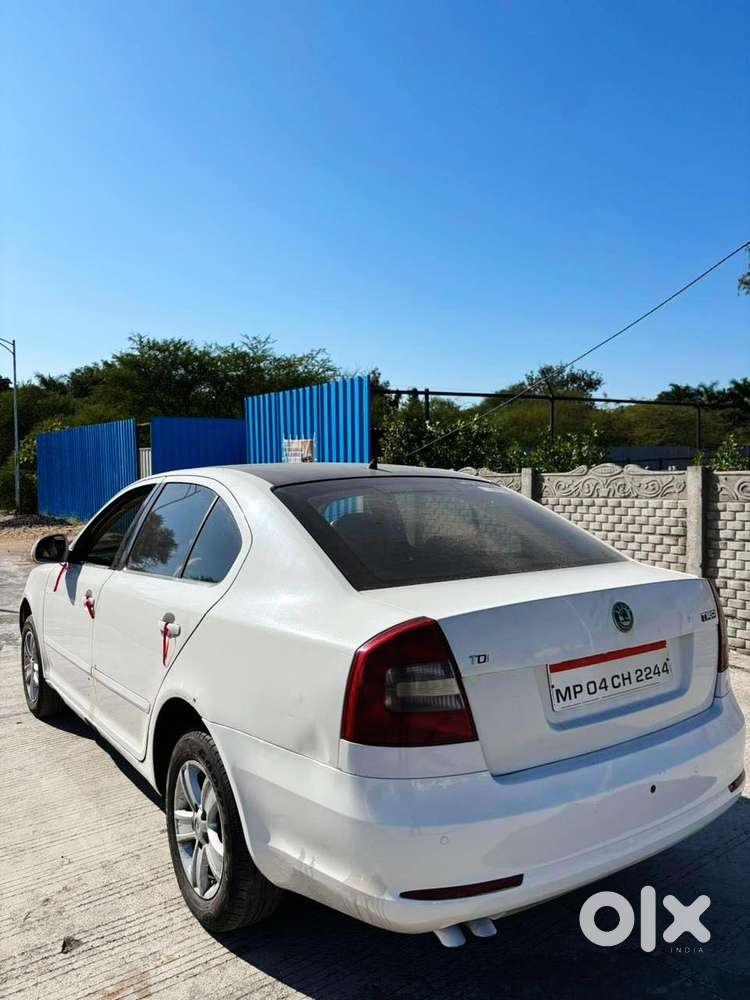 Skoda Laura 1.9 Tdi Mt Ambiente, 2012, Diesel