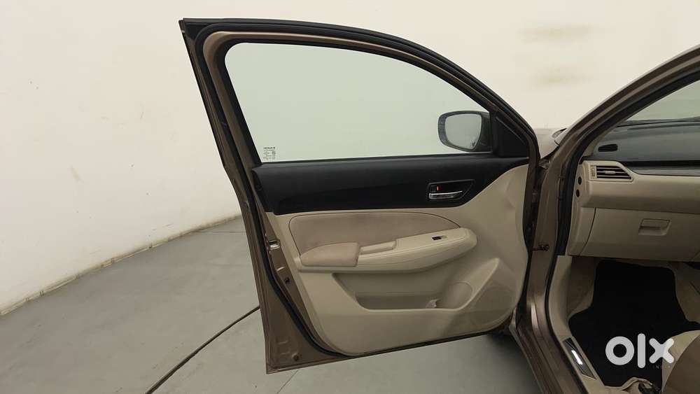 Maruti Suzuki Dzire Vxi Ags, 2022, Petrol