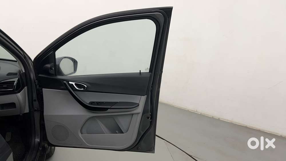 Tata Tiago 1.2 Revotron Xz Plus, 2020, Petrol