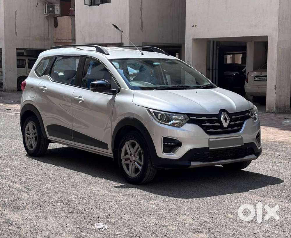 Renault Triber Rxz, 2022, Petrol
